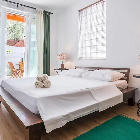 Apartman Zlatni *