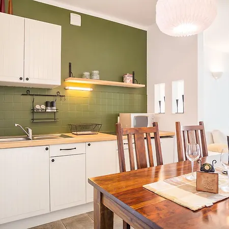 Zlatni Apartman *